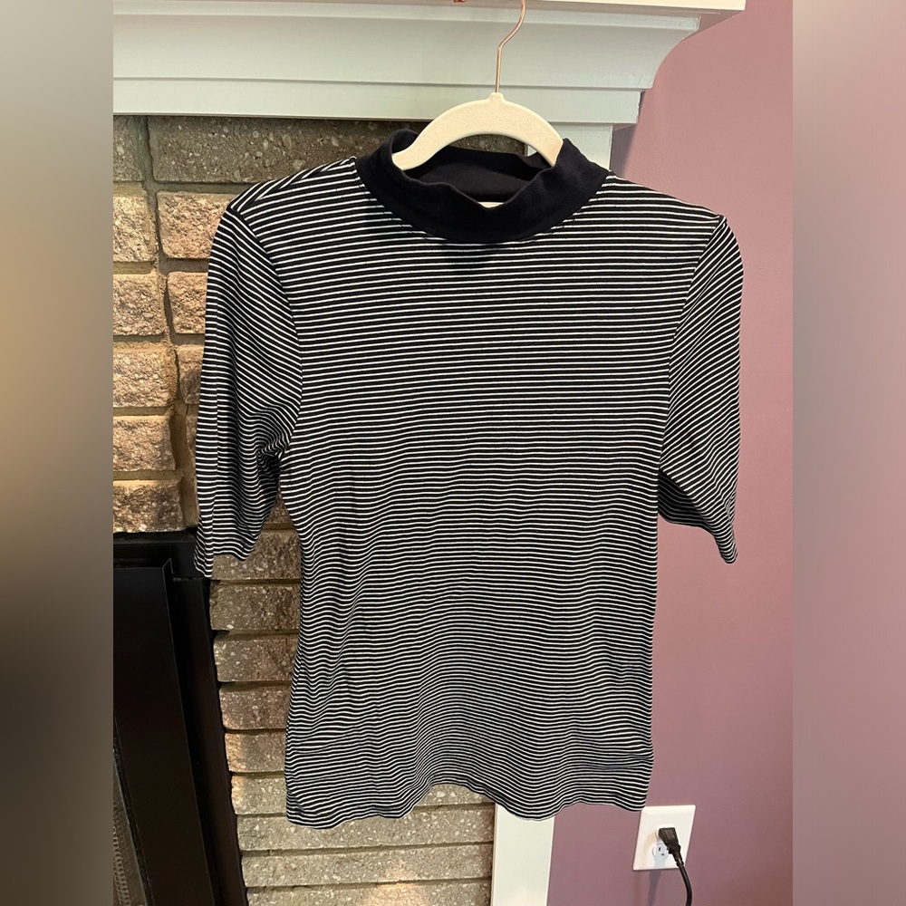ANTHRO t.la Navy Blue and White Striped Short Sleeve Top Mock Neck Women…